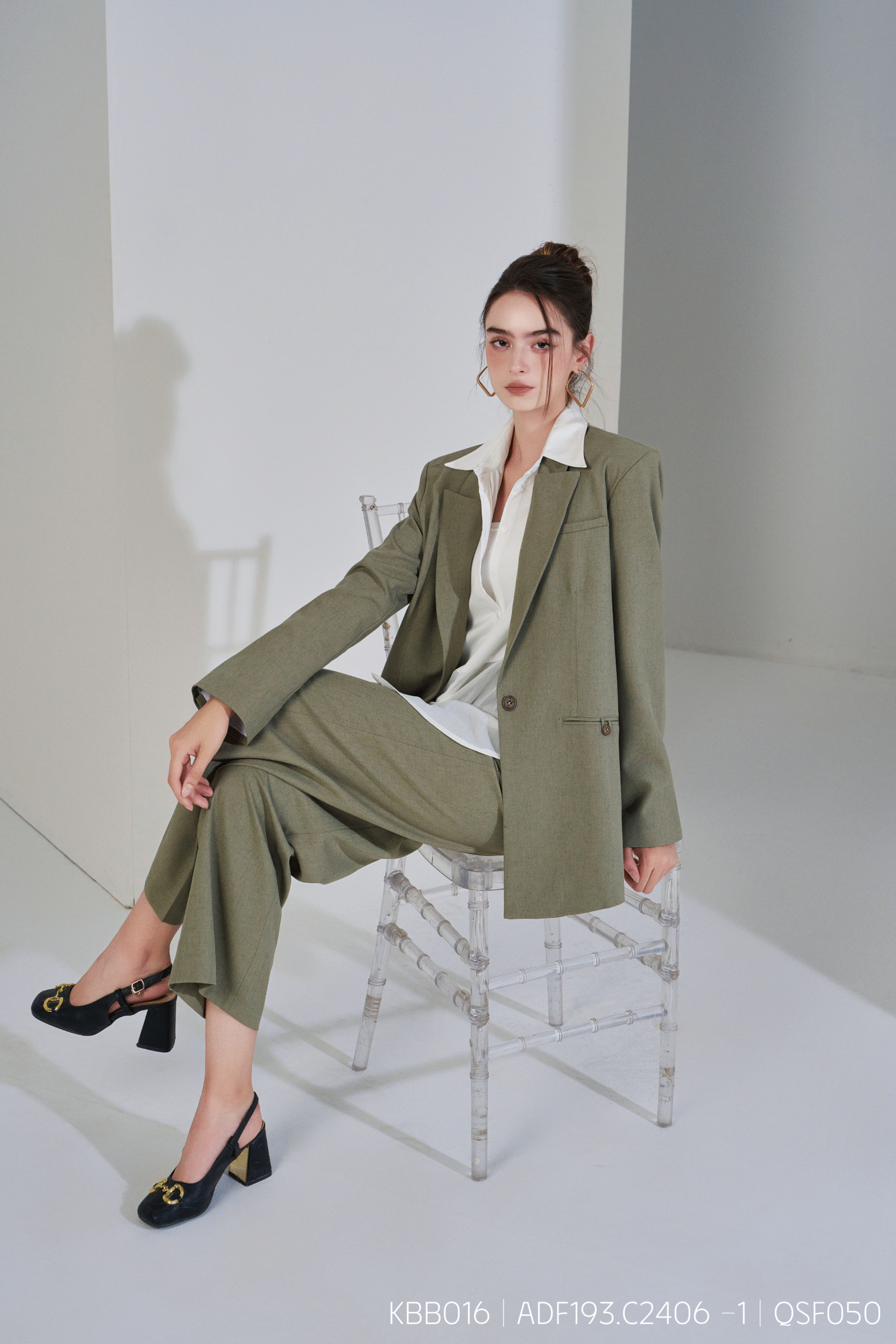 Áo Khoác Blazer - Xanh Rêu - Suit- KBB016.C2406 6 Áo Khoác Blazer - Xanh Rêu - Suit- KBB016.C2406 - Ảnh 4