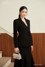 Áo khoác KBF029 đen pc4